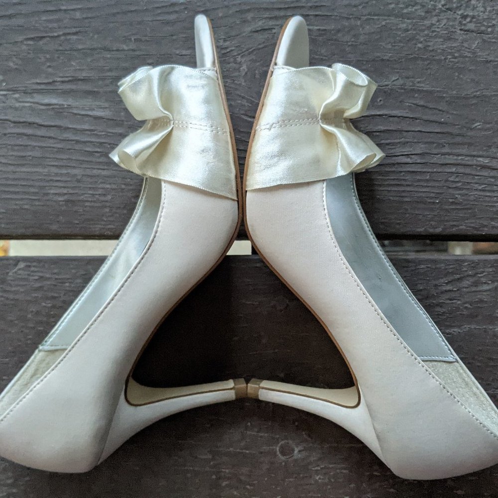 Kelly & Kate Women 6.5 3" White Satin Ribbon Sandal Shoes